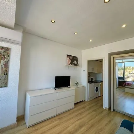 Estudio En El Centro De *